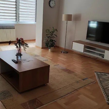 Nur Apartment